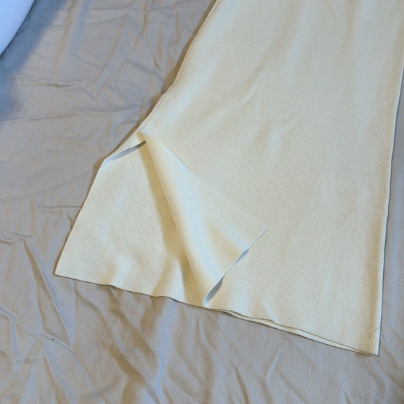 Zara knit pants size sm, off-white color, excellent condition. Worn once. - Picture 2 of 4